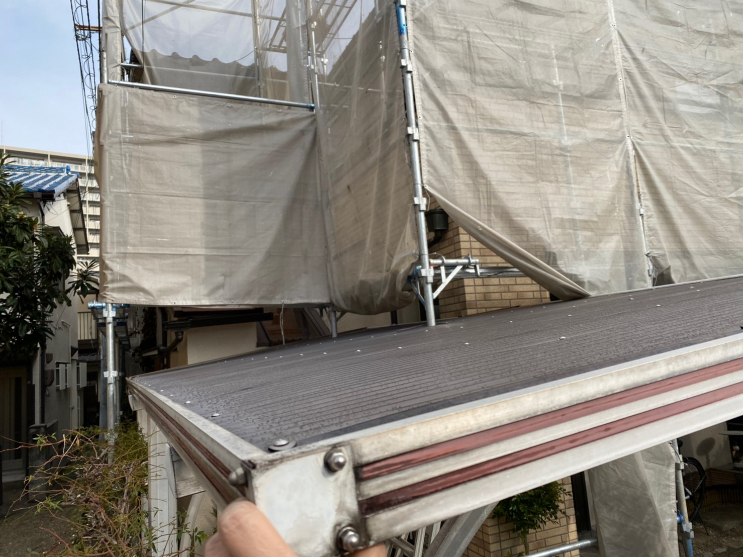 駐車スペースの屋根